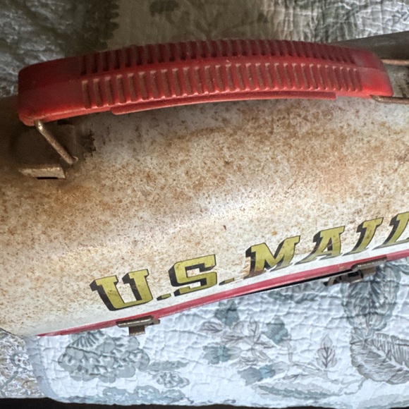 Vintage 1960s Aladdin U.S. Mail Dome Top Metal Lunchbox (No Thermos) - Picture 9 of 12